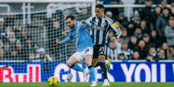 电竞比分网-里程碑！B席第436次代表曼城出战，跻身队史出场次数前十名