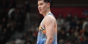 阿不都沙拉木：我&amp;amp;齐麟&amp;amp;爱德华兹加起来有15次失误 这非常不应该